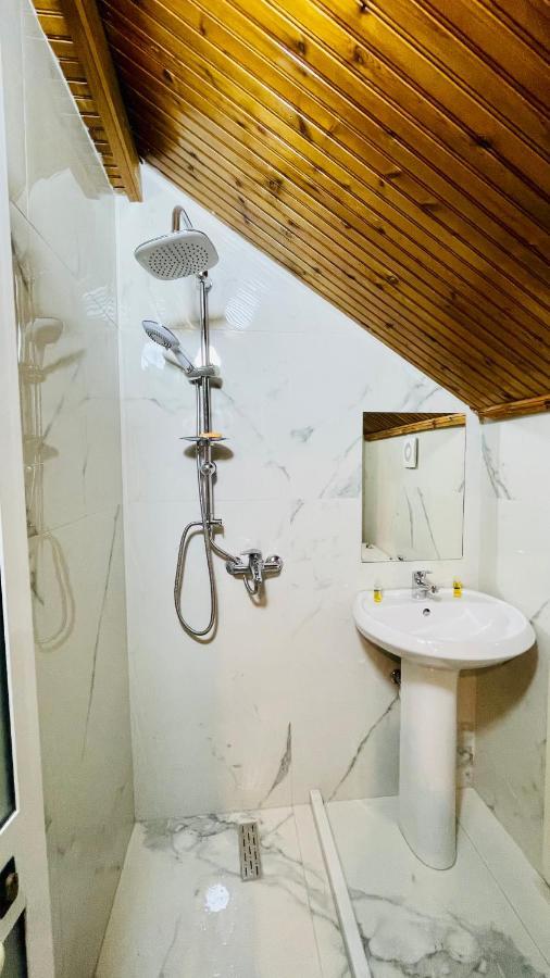 Hotel Drinos Tirana Esterno foto