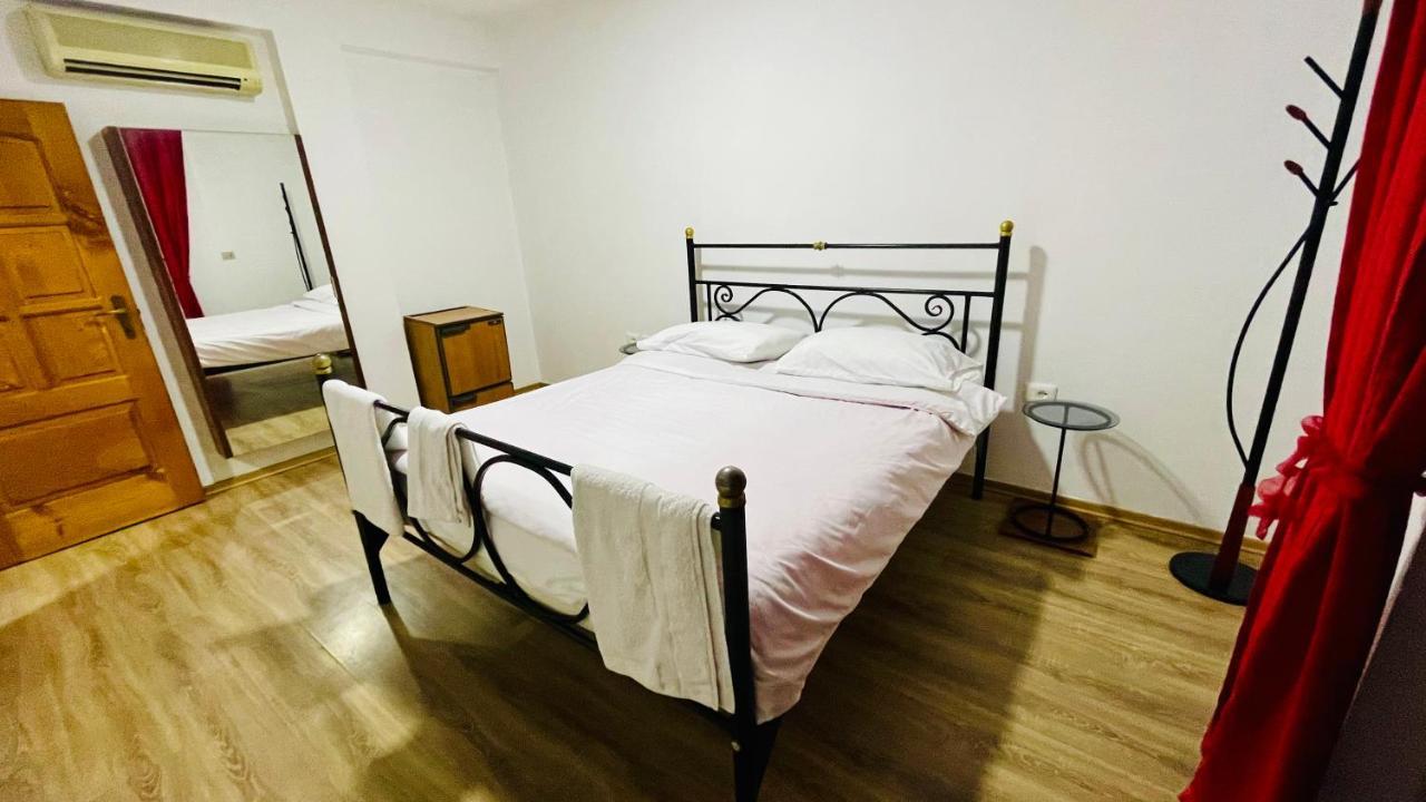 Hotel Drinos Tirana Esterno foto