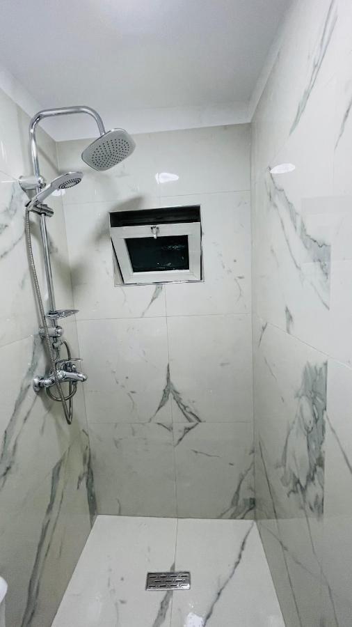 Hotel Drinos Tirana Esterno foto
