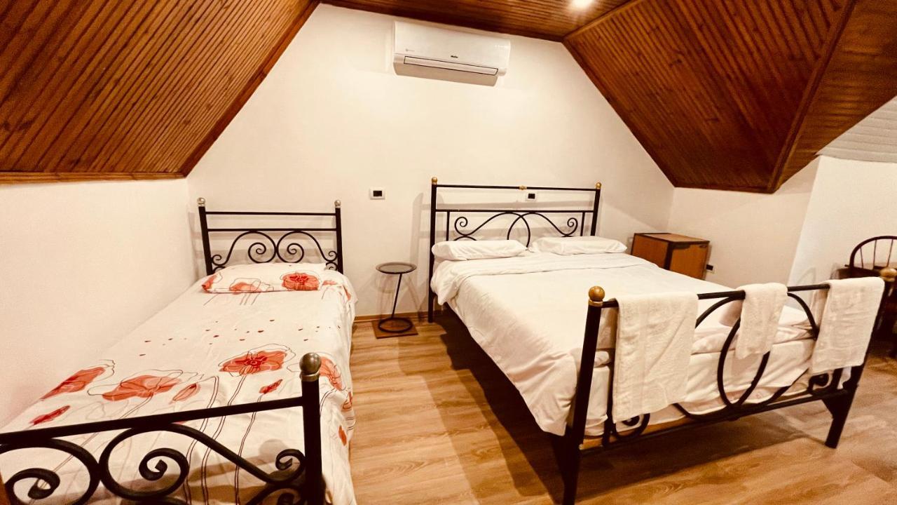 Hotel Drinos Tirana Esterno foto