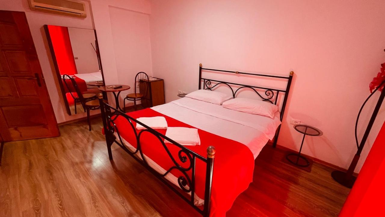 Hotel Drinos Tirana Esterno foto