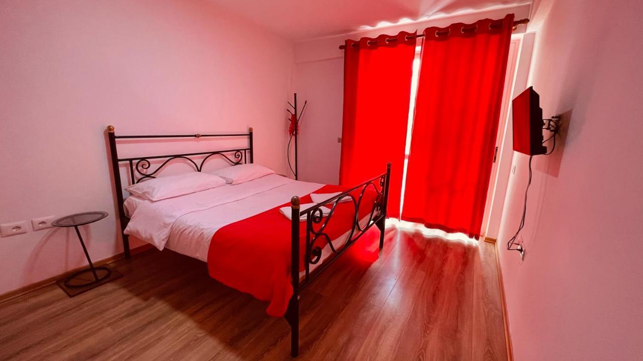 Hotel Drinos Tirana Esterno foto