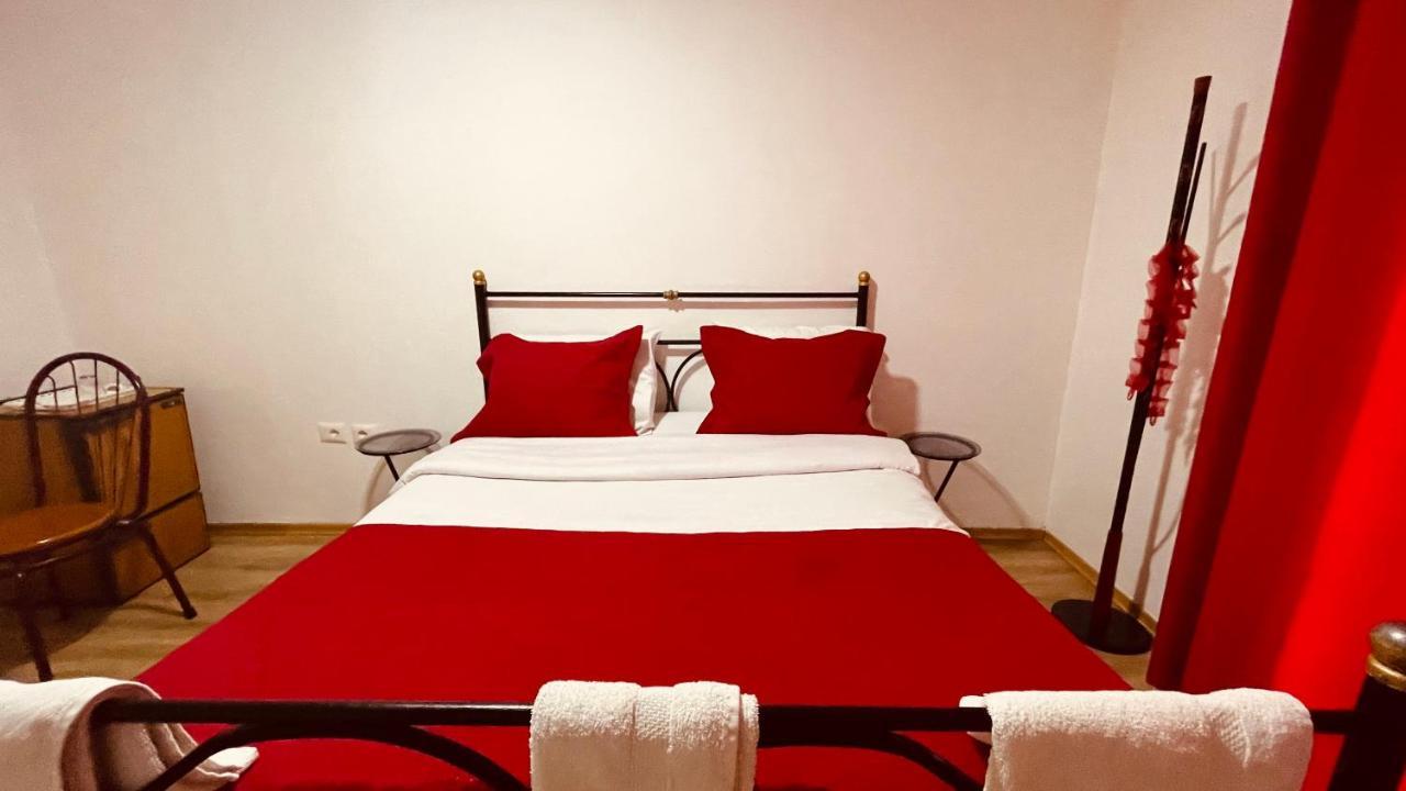 Hotel Drinos Tirana Esterno foto