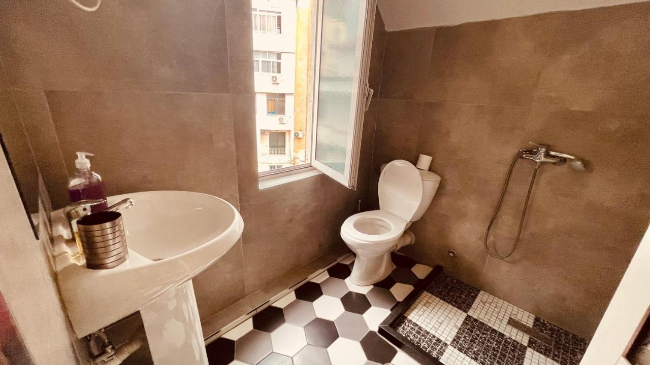 Hotel Drinos Tirana Esterno foto
